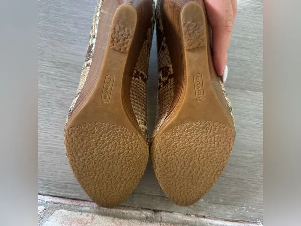 Coach Snakeskin Wedges Heels Loise Women’s 8.5 Tan Y2K Bratz 8 1/2 Animal Print - Image 8