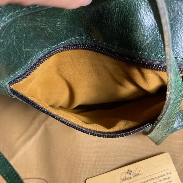 VNTG PATRICIA NASH STYLE P82806 Dark Green Leather Crossbody with Dust bag - Image 5
