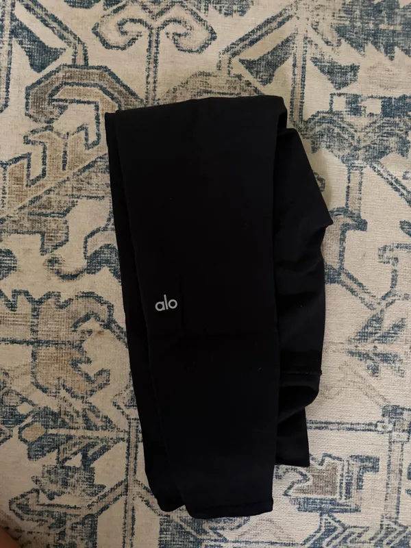 Alo Airbrush Yoga Leggings 7/8 - Image 2
