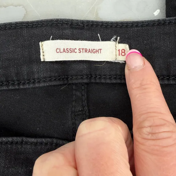 Levi's Classic Straight Jeans Women 18 Black Excellent Stretch Denim Mid Rise - Image 8