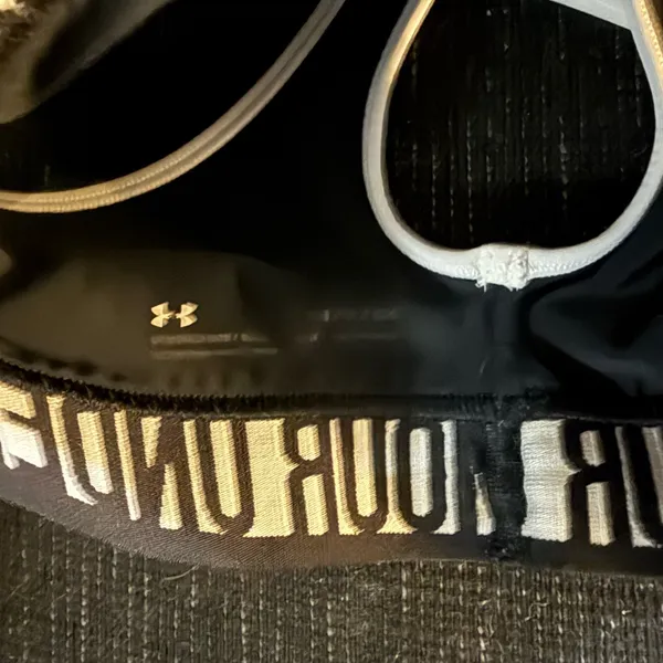 Under Armour Black and White Cross-Back Sports Bra - Image 2