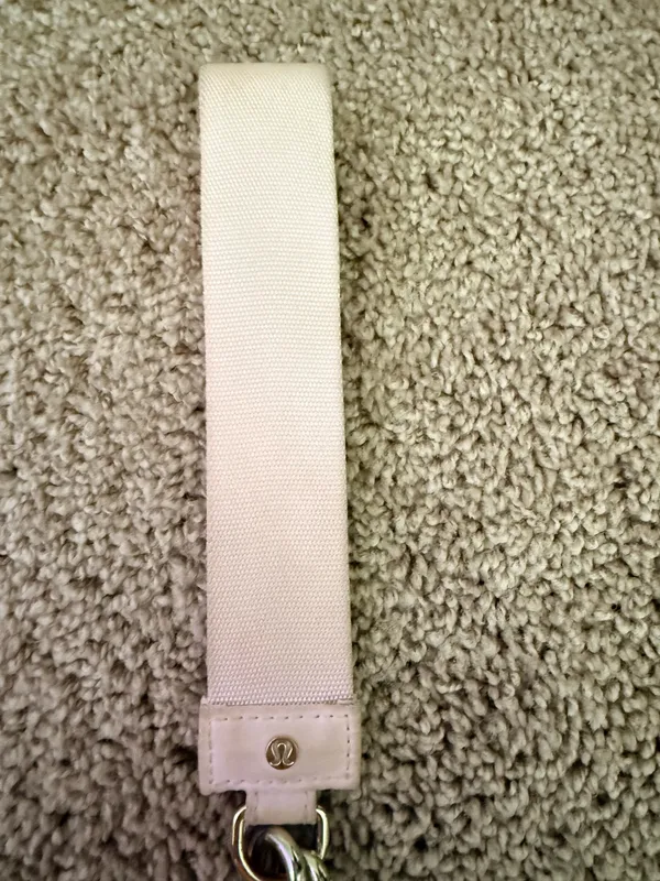 Lululemon keychain  - Image 4