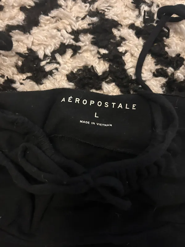 Cropped Keyhole Tank Top - Image 2