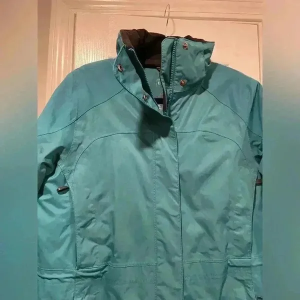 L.L. Bean Women’s Primaloft Insulated Ski Snowboard Jacket Waterproof Size Small - Image 4
