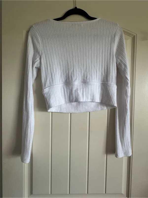 Z Supply White Ribbed V-Neck Cropped Long Sleeve Top - Image 2