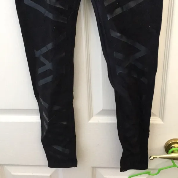 FINAL MARKDOWN Ladies’ alo Workout Leggings (S) - Image 2