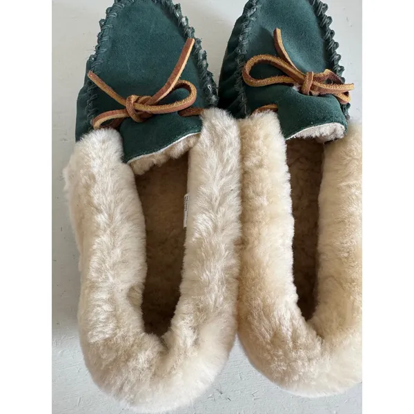 L.L.Bean Women's‎ Green Wicked Good Moccasins size 7 - Image 5