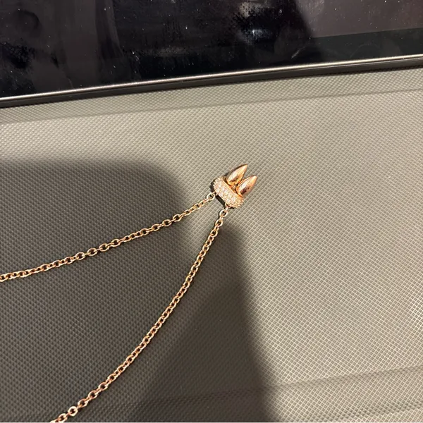 Kendra Scott Gold Bracelet with Clear Stone - Image 4