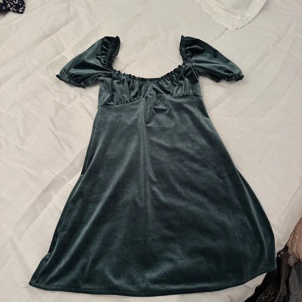 Urban Outfitters Green Velvet Dress, size small - Image 2