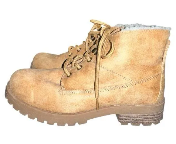 Cliffs Tan Lace-Up Ankle Boots with Shearling Lining - Image 3