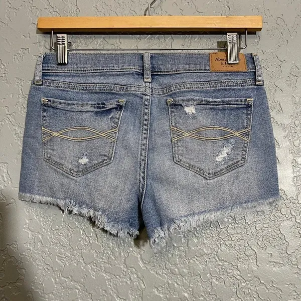 Abercrombie and Fitch Cut Off Shorts Embroidered - Image 3