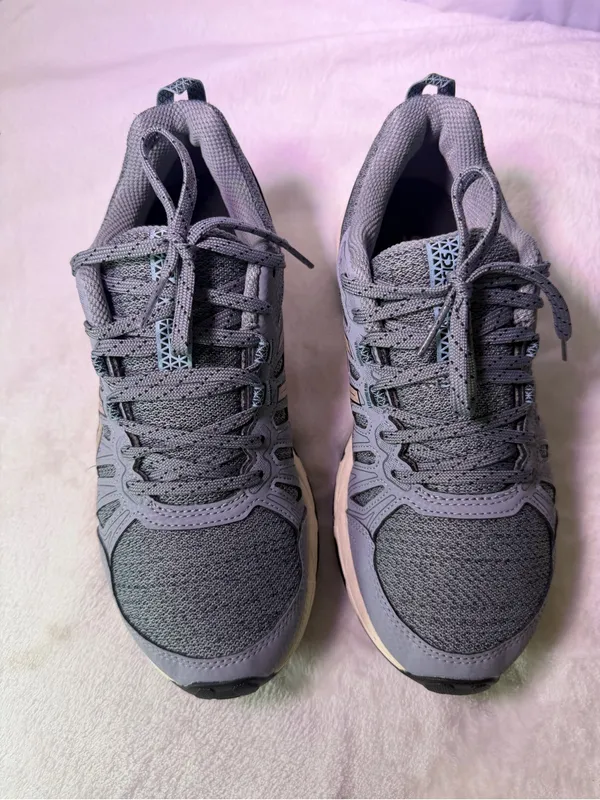 ASICS Women's Gray Mesh Sneaker with Taupe Accents - Image 4