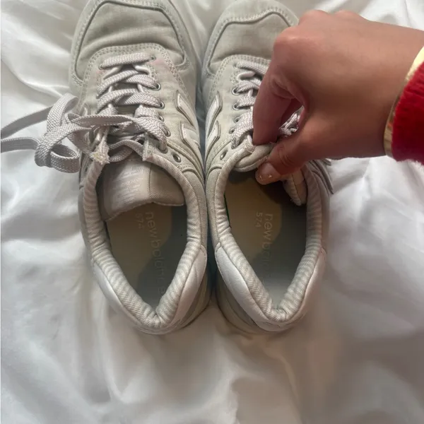 New Balance Light Gray and White Sneakers - Image 6