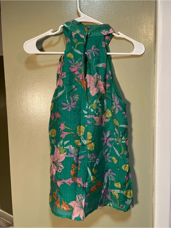 Avara Women's Size Small Sleeveless High Neck Blouse Green Floral Tie Neck Flowy - Image 5