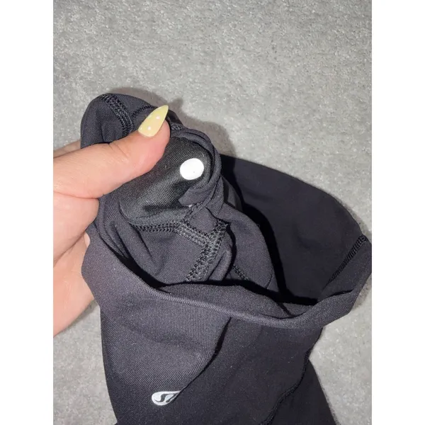 black lululemon cropped leggings size 4 - Image 3