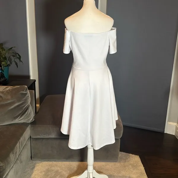 Sarin Matthew’s Women’s White Off The Shoulder High Low Dress Size M - Image 5