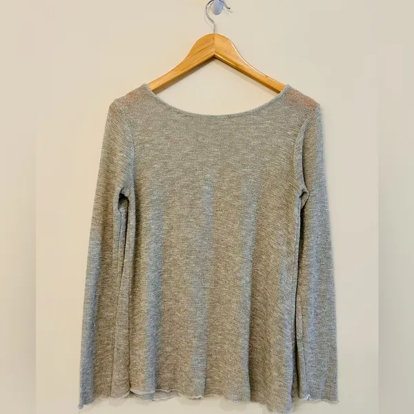 Abercrombie & Fitch Beige Long Sleeve Split Black Top size Small - Image 4