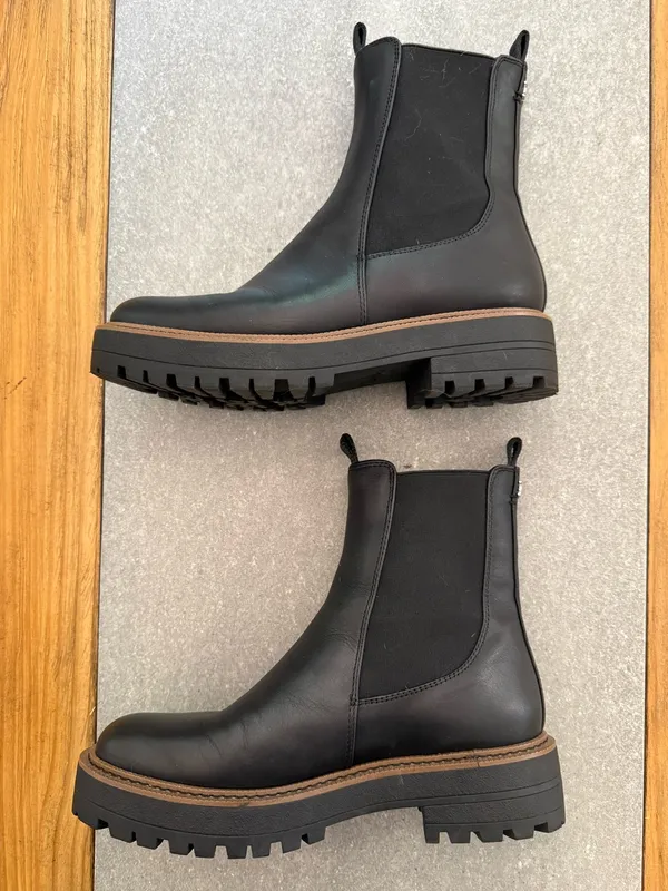 Sam Edelman Laguna Waterproof Lug Sole Chelsea Boot Black Leather Size 8 NWOB - Image 4