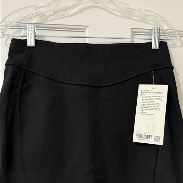Lululemon Scuba High-Rise Mini Women's Black Skirt size M - Image 4