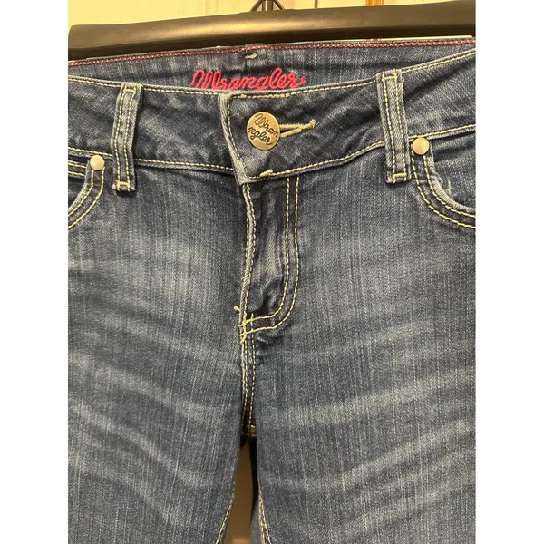 Wrangler Women's Bootcut Jeans Medium casual western Wash Denim Size 3/4 x 34 - Image 2