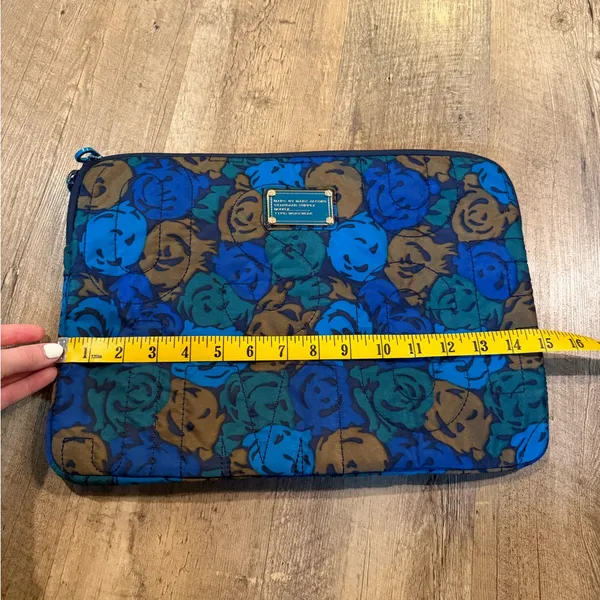 Marc by Marc Jacobs Floral Quilted Nylon Tech Laptop Sleeve in Blue/Brown/Green - Image 7