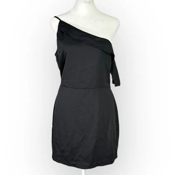 Superdown Keyonne Mini Dress Women's Medium Black Asymmetric Draped Off Shoulder - Image 3