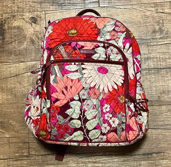 Vera Bradley keep Charged campus tech backpack floral - Image 2