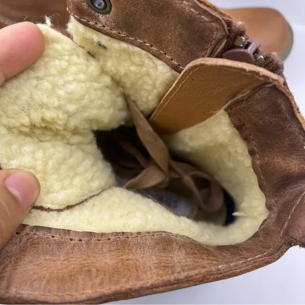 Steve Madden leather fur fleece lined tan lace up boots Size 9 - Image 10