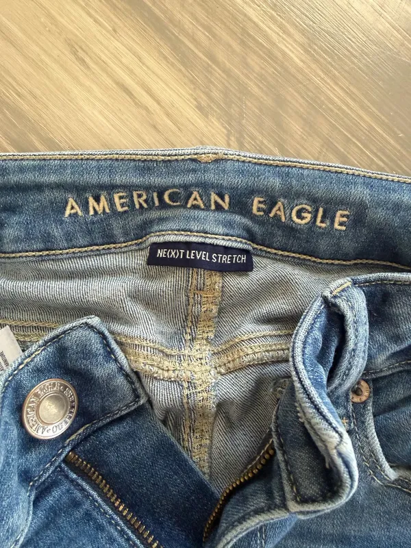 American Eagle Jeans - Image 3