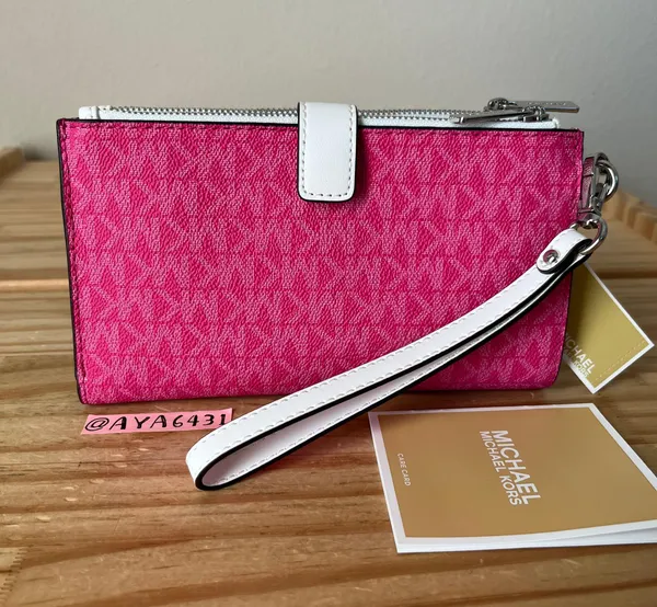 Michael Kors Wallet - Image 3