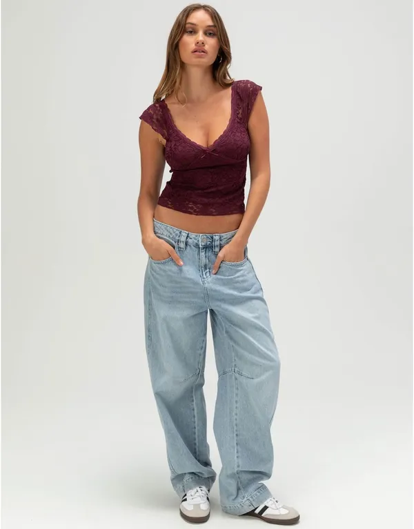 Tillys burgundy lace top - Image 4
