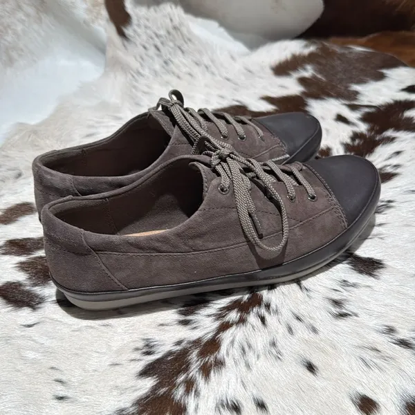 Clarks‎ Women’s Lorry Grace Suede Sneakers Size 7.5 B78 - Image 4