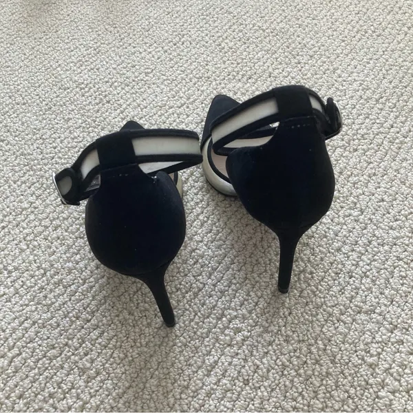 Zara Basic Black Pointed Toe Shoes High Heel Size 38 Like New - Image 4