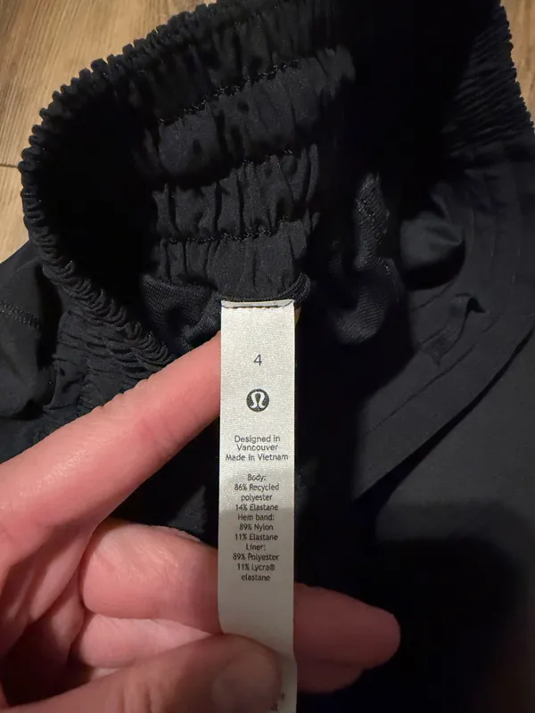 Lululemon Hotty Hot Shorts 4" - Image 3