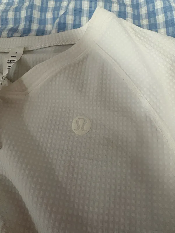 Lululemon top - Image 4