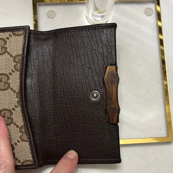 Gucci Tan Monogram Wallet with Bamboo Detail - Image 9