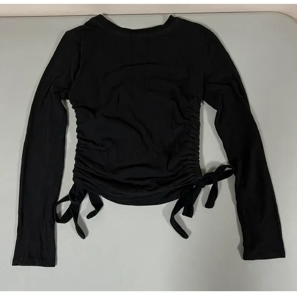 Black Solid Ruched Long Sleeve Tee T-Shirt Top Size M 🖤 - Image 3