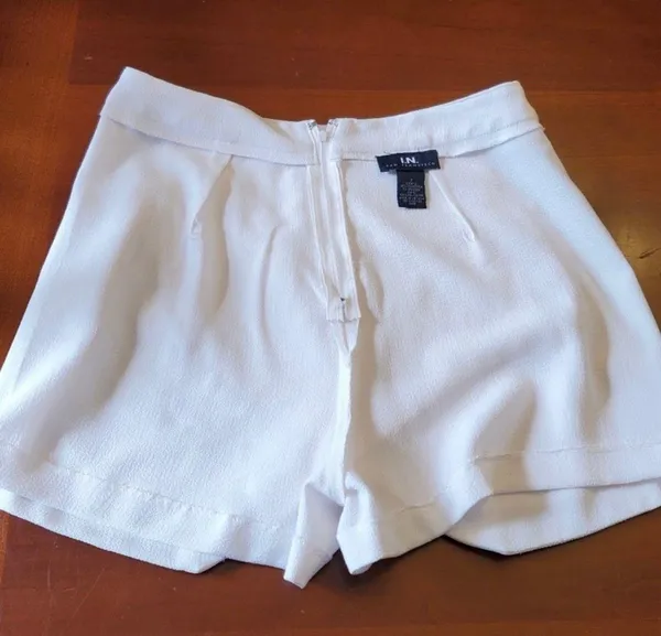 I.N. San Francisco Skort is a junior size 7. - Image 7