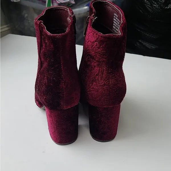 ‎Floral Women's Red Ankle Booties Size 7 - Image 3