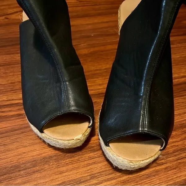 Rue21 ETC! Black Faux Leather Peep Toe Platform Wedge Sandals Size 6/7 - Image 8