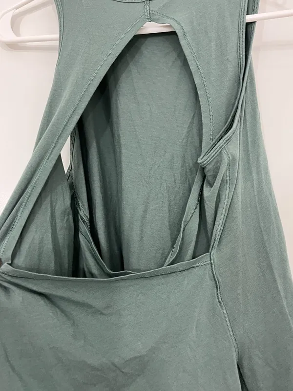 Lululemon Medium Green Open-Back Activewear Tank Top - Image 8
