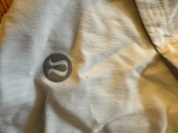 Lululemon Shorts Speed Up white - Image 3