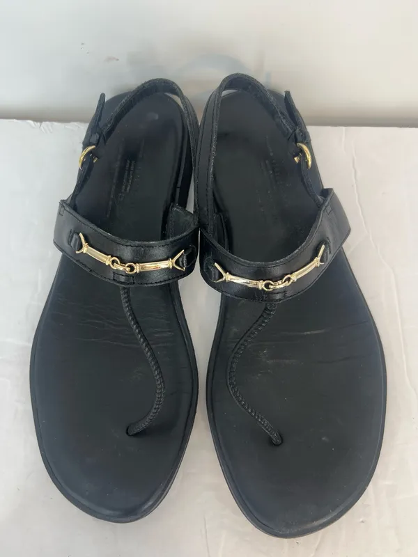 ARKET Black Leather Thong Sandals Women’s EU 38 with gold made in Portugal - Image 3