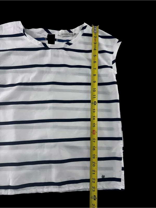 Abercrombie & Fitch White Top with Navy Stripes - Image 5