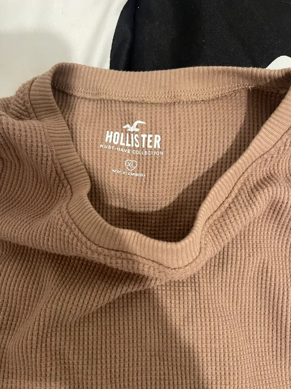 Hollister Ribbed High Neck Tank - Image 2