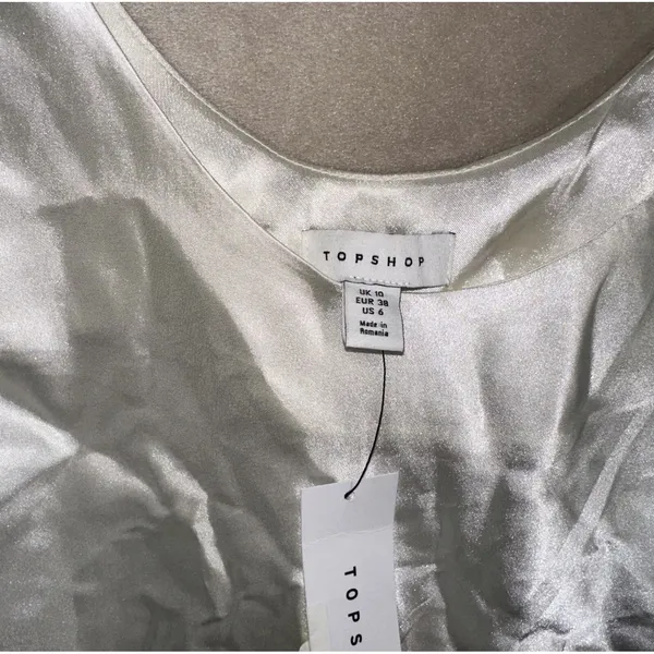 Topshop Tank Top Womens Sz 6 White Stretch Satin Scoop Neck Sleeveless Pullover - Image 3