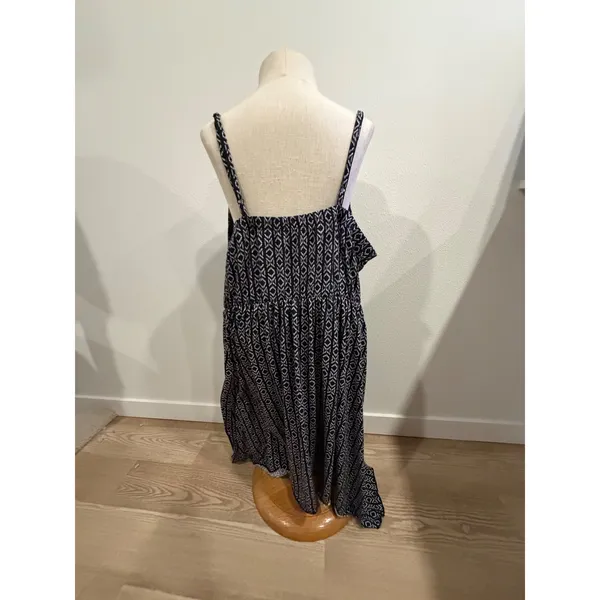 Maurices Navy Embroidered Geometric Sharkbite Hem Midi Dress Size 4 - Image 2