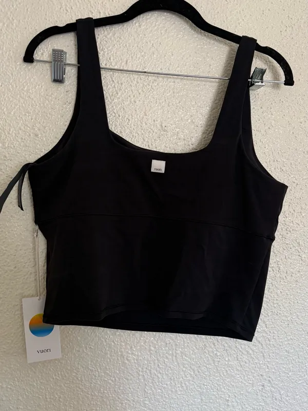 Vuori AllTheForm Support Tank black color size large NWT - Image 2