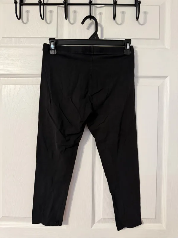 Victoria's Secret Black Capri Stretch Pants - Image 3