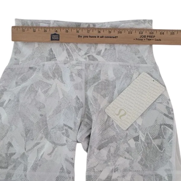 NWT sz 8 Lululemon Train Times Short 6" Jasmine White Multi / White size 8 - Image 8